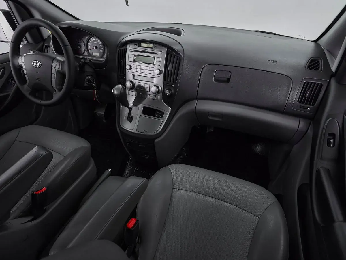 Hyundai Grand Starex
