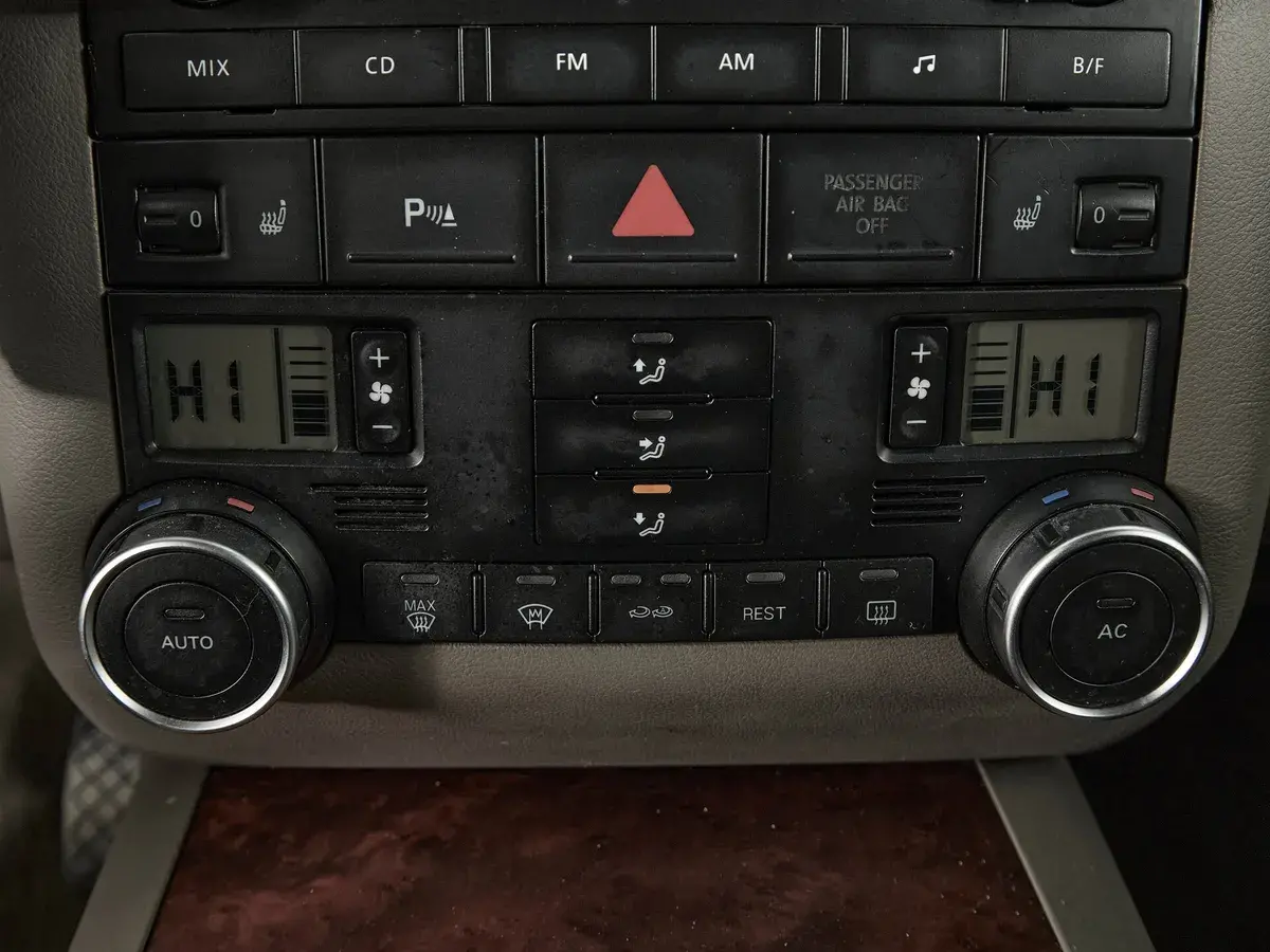 Volkswagen Touareg