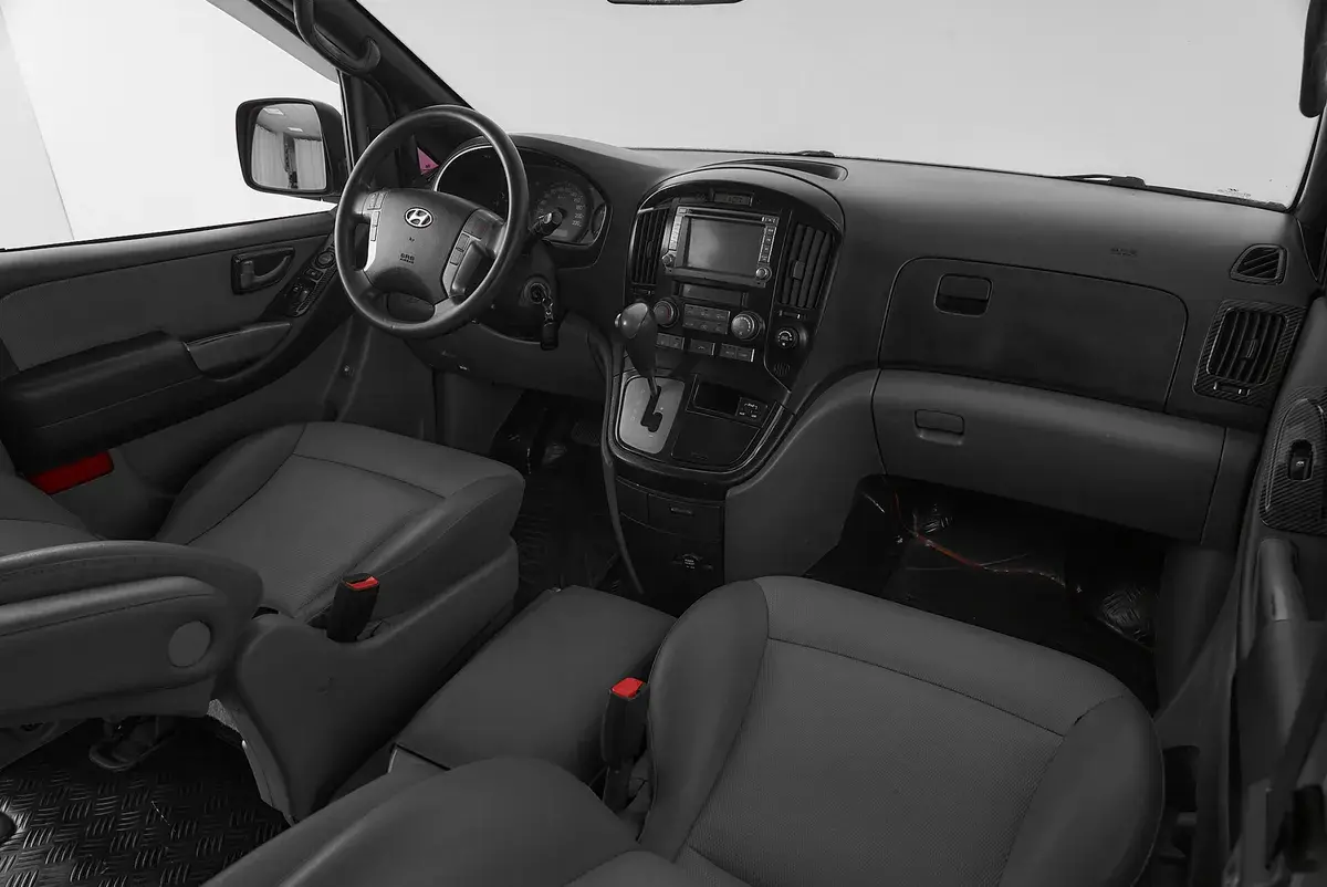 Hyundai Grand Starex