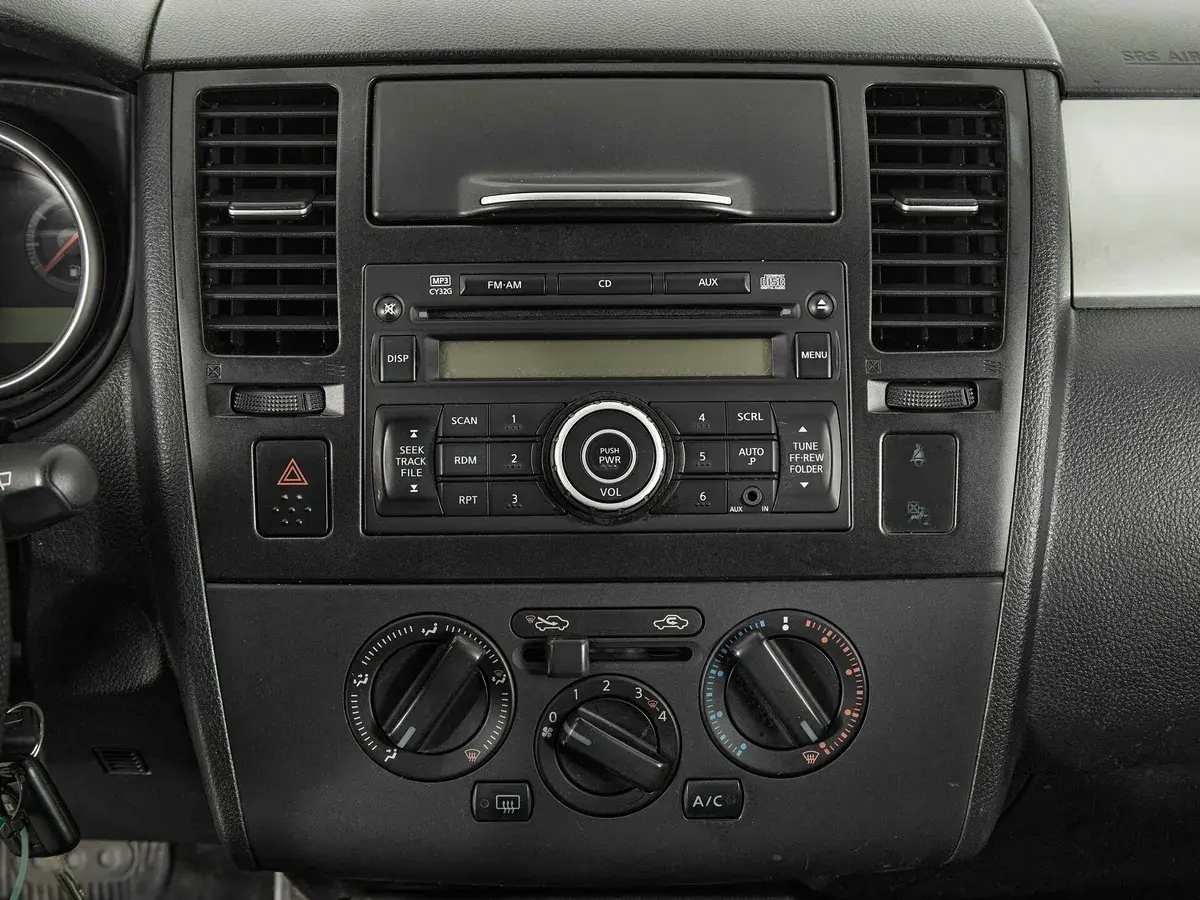 Nissan Tiida