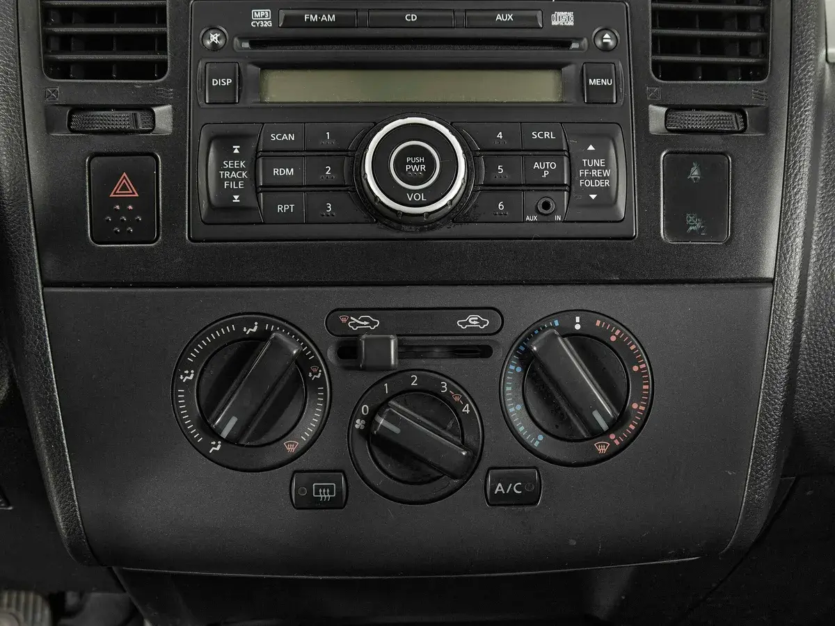 Nissan Tiida