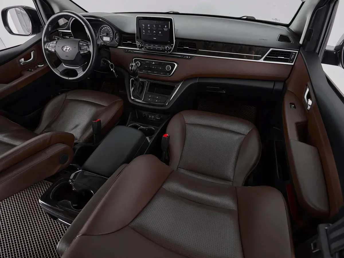 Hyundai Grand Starex