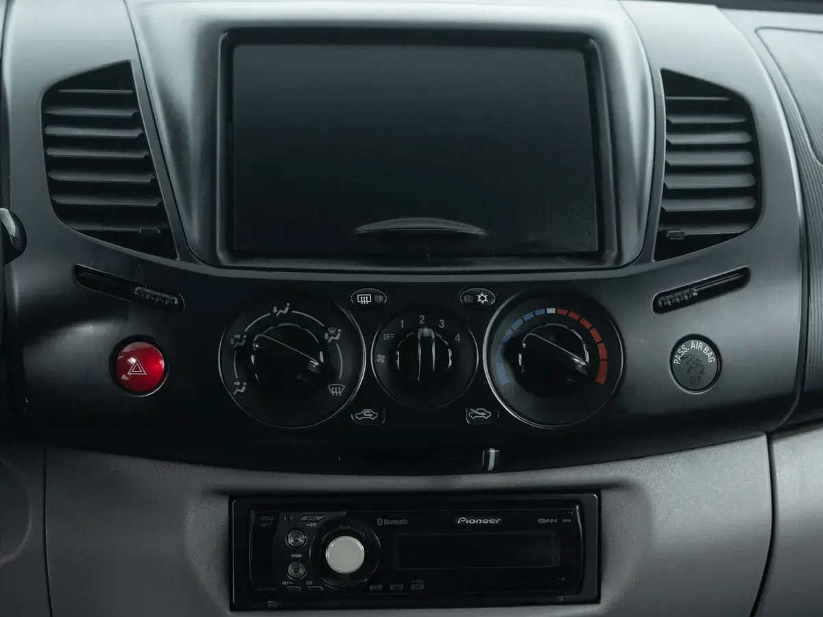 Mitsubishi L200