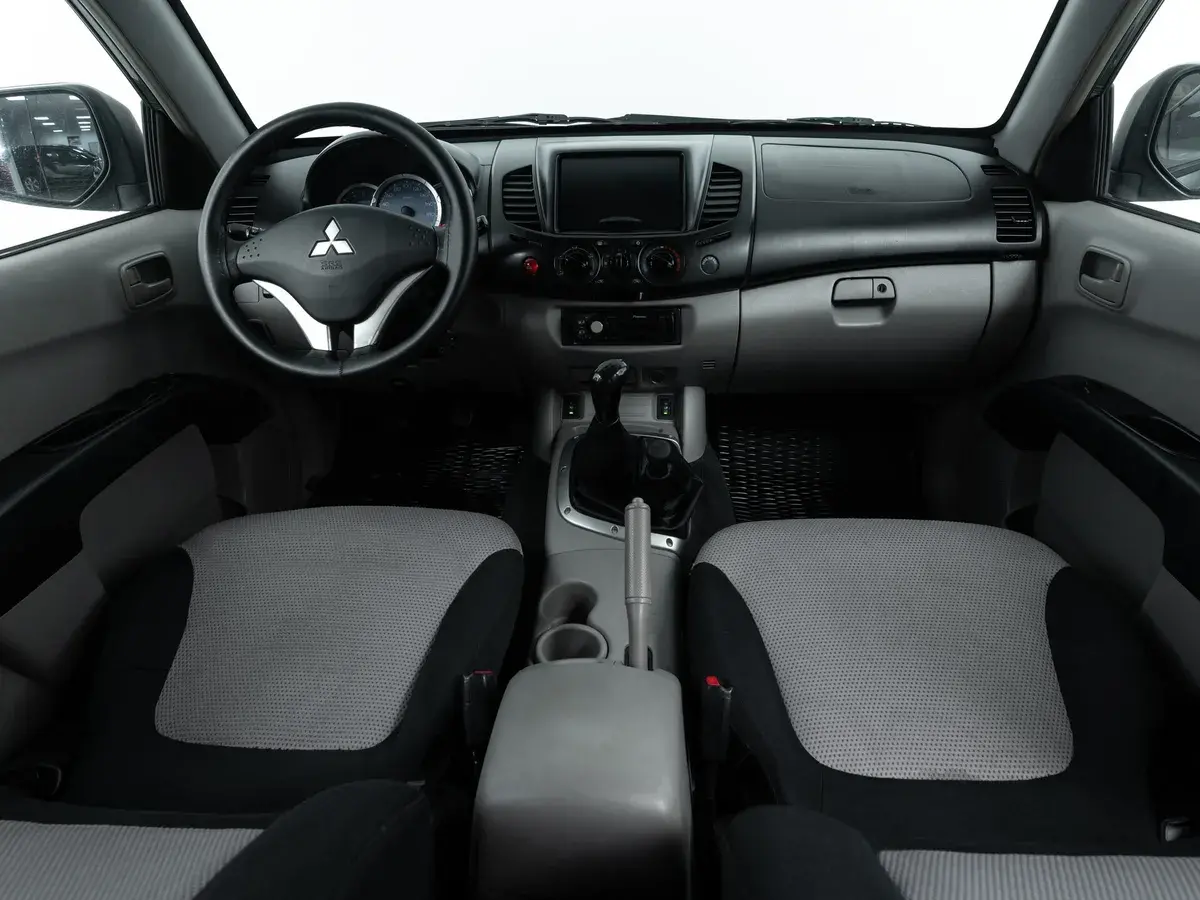 Mitsubishi L200