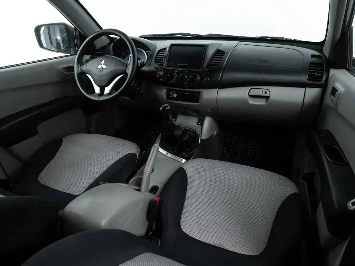 Mitsubishi L200