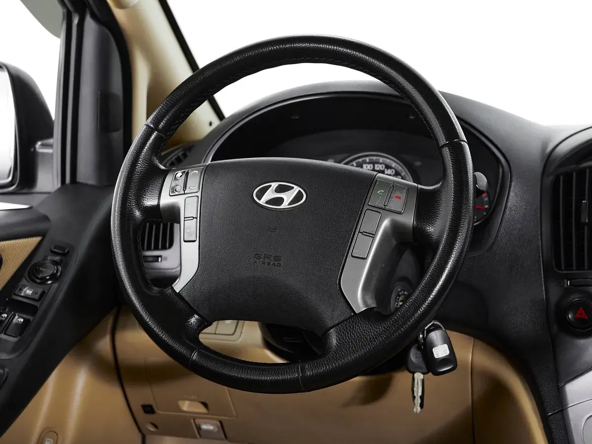 Hyundai Grand Starex