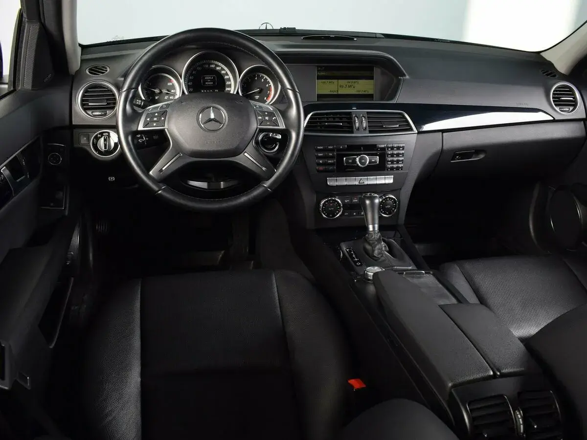 Mercedes benz C-Класс