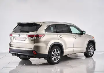 Toyota Highlander Вид 5