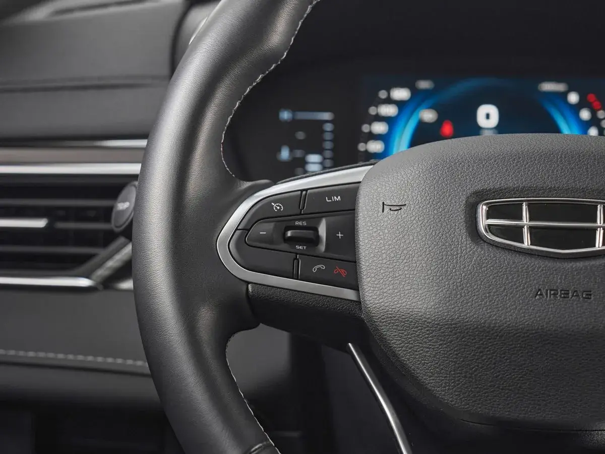 Geely Atlas Pro