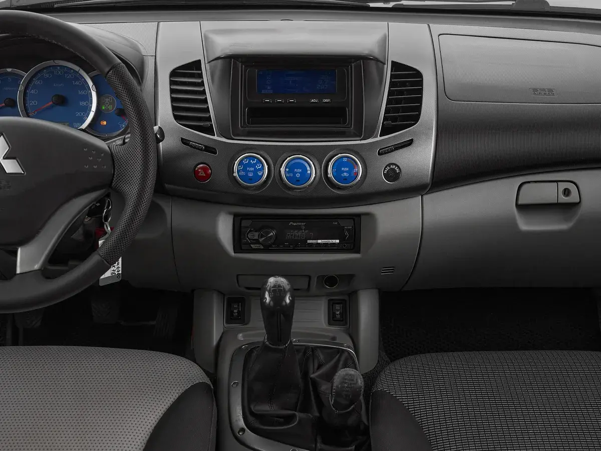 Mitsubishi L200