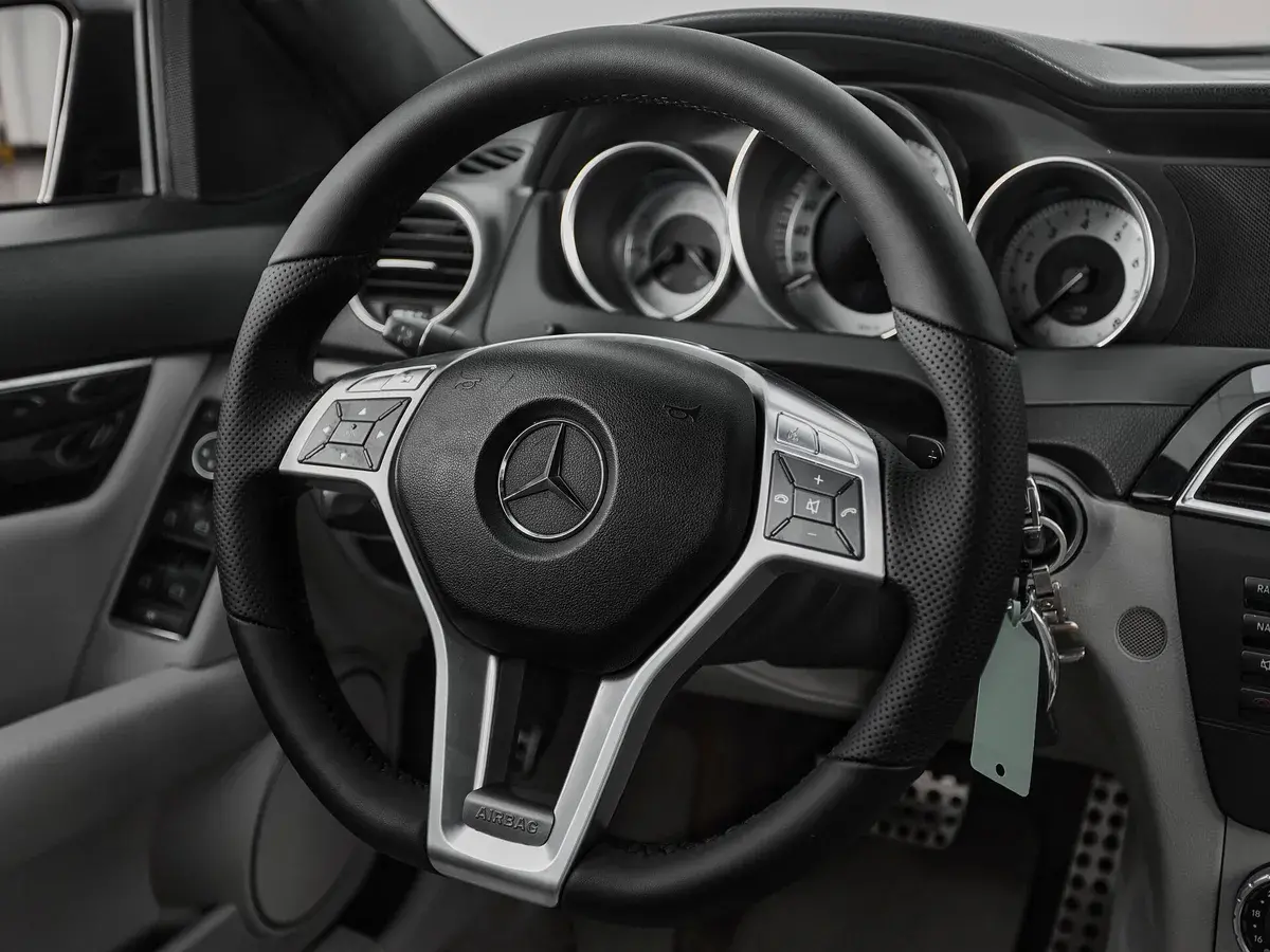 Mercedes benz C-Класс