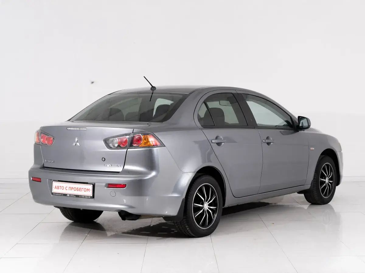 Mitsubishi Lancer