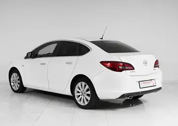Opel Astra Вид 4
