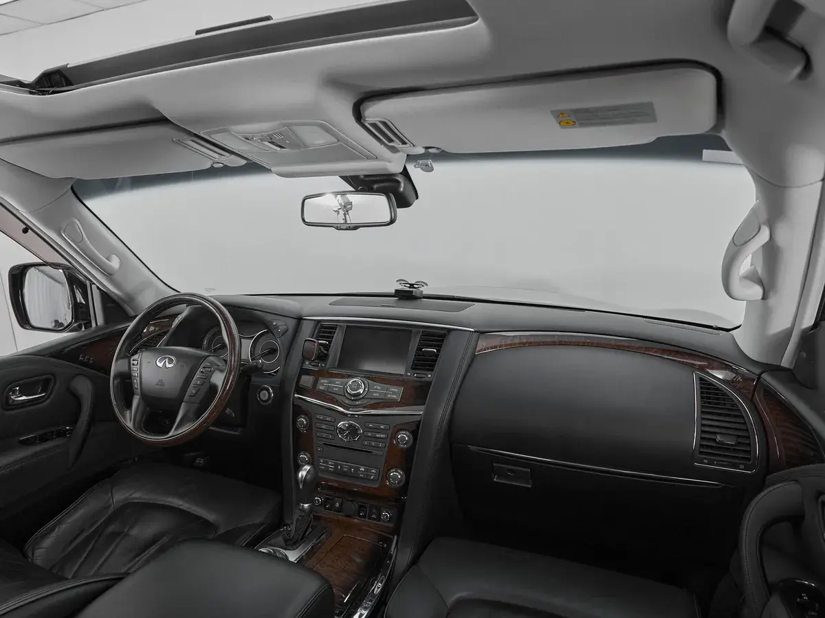 Infiniti QX56