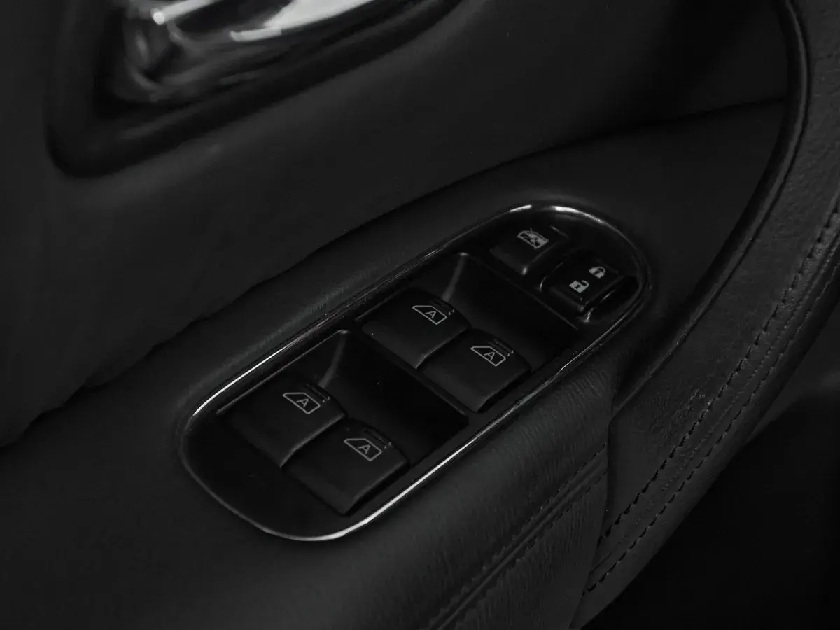 Infiniti QX56