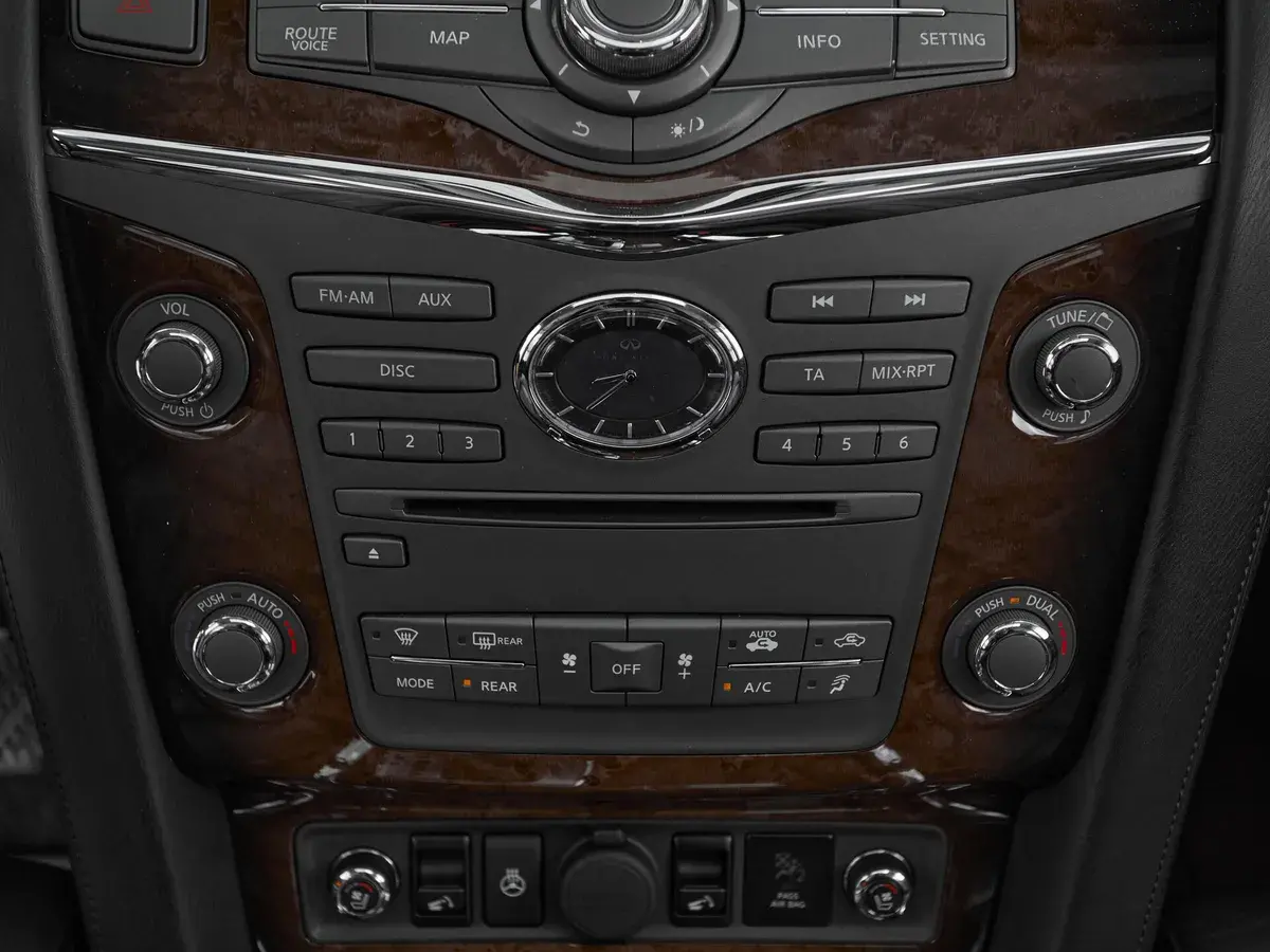 Infiniti QX56