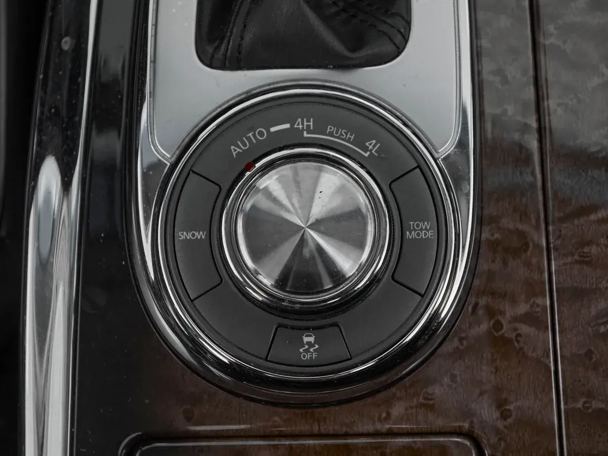 Infiniti QX56