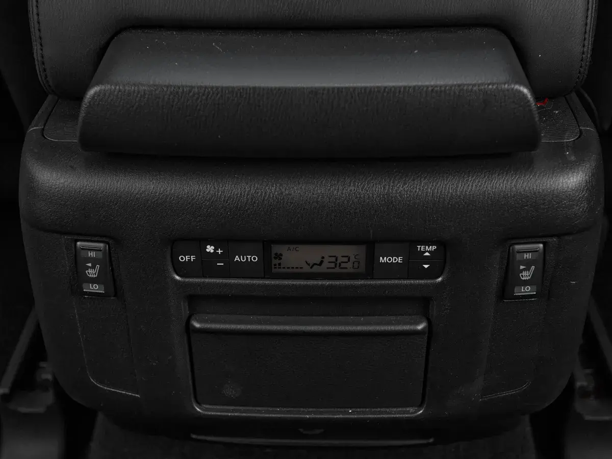 Infiniti QX56