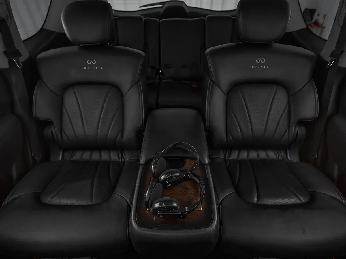 Infiniti QX56