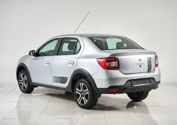 Renault Logan Вид 4