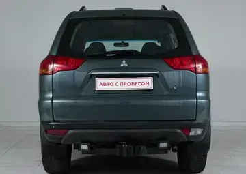 Mitsubishi Pajero Вид 5