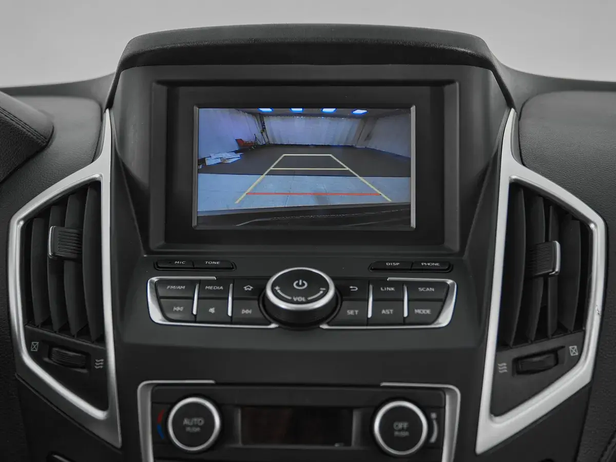 Dongfeng AX7