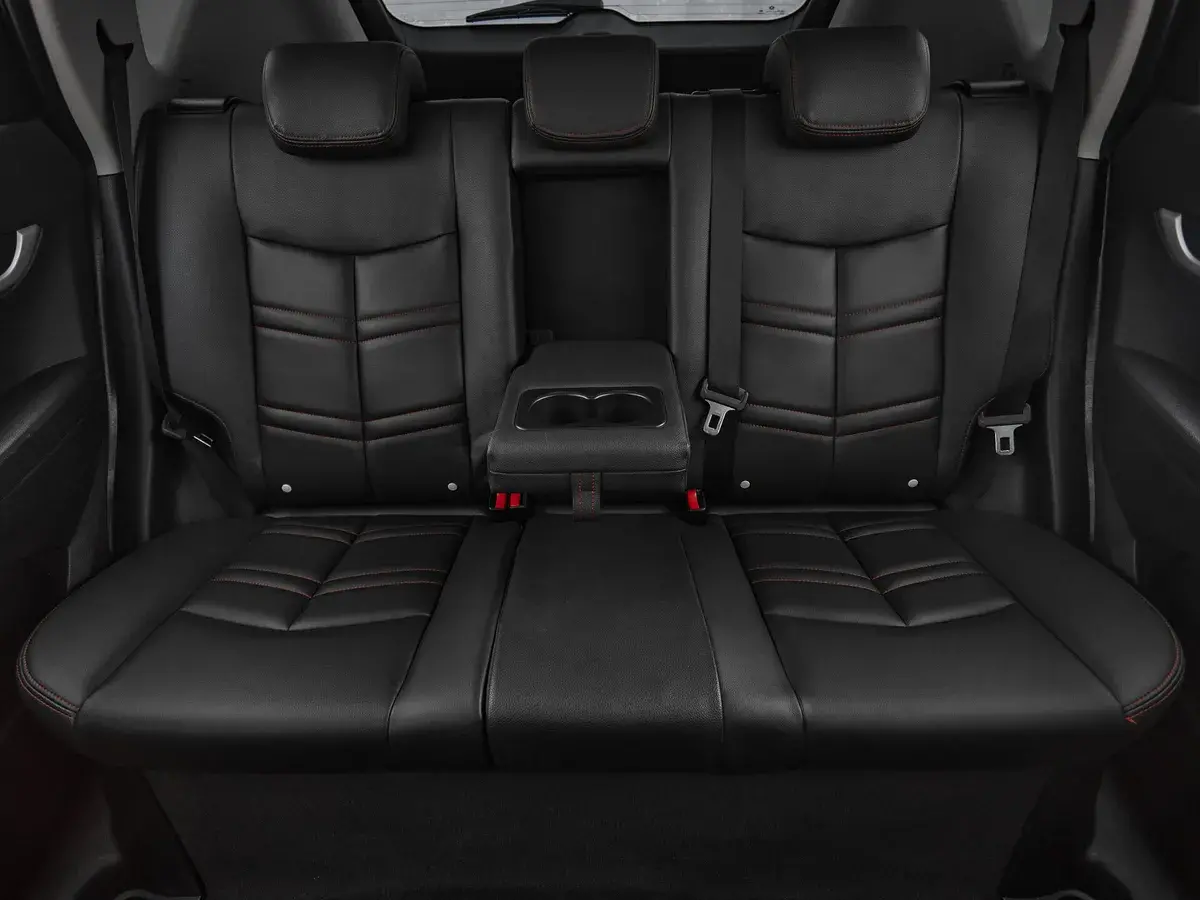 Dongfeng AX7