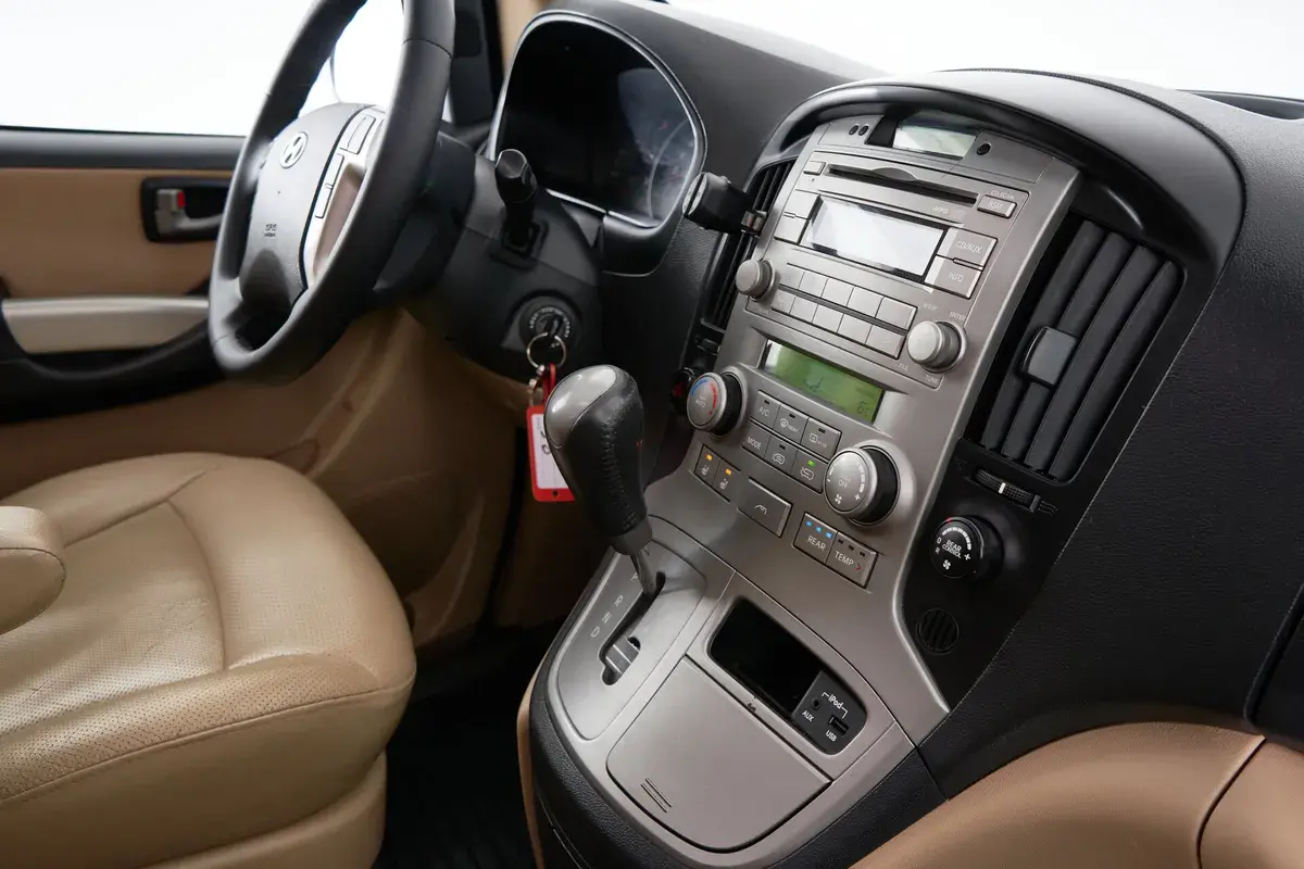 Hyundai Grand Starex