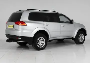 Mitsubishi Pajero Sport Вид 4