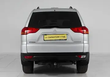 Mitsubishi Pajero Sport Вид 5