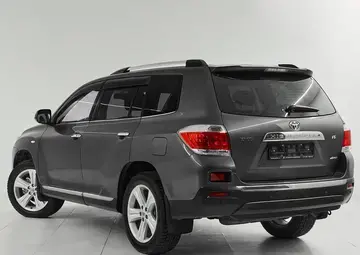 Toyota Highlander Вид 4