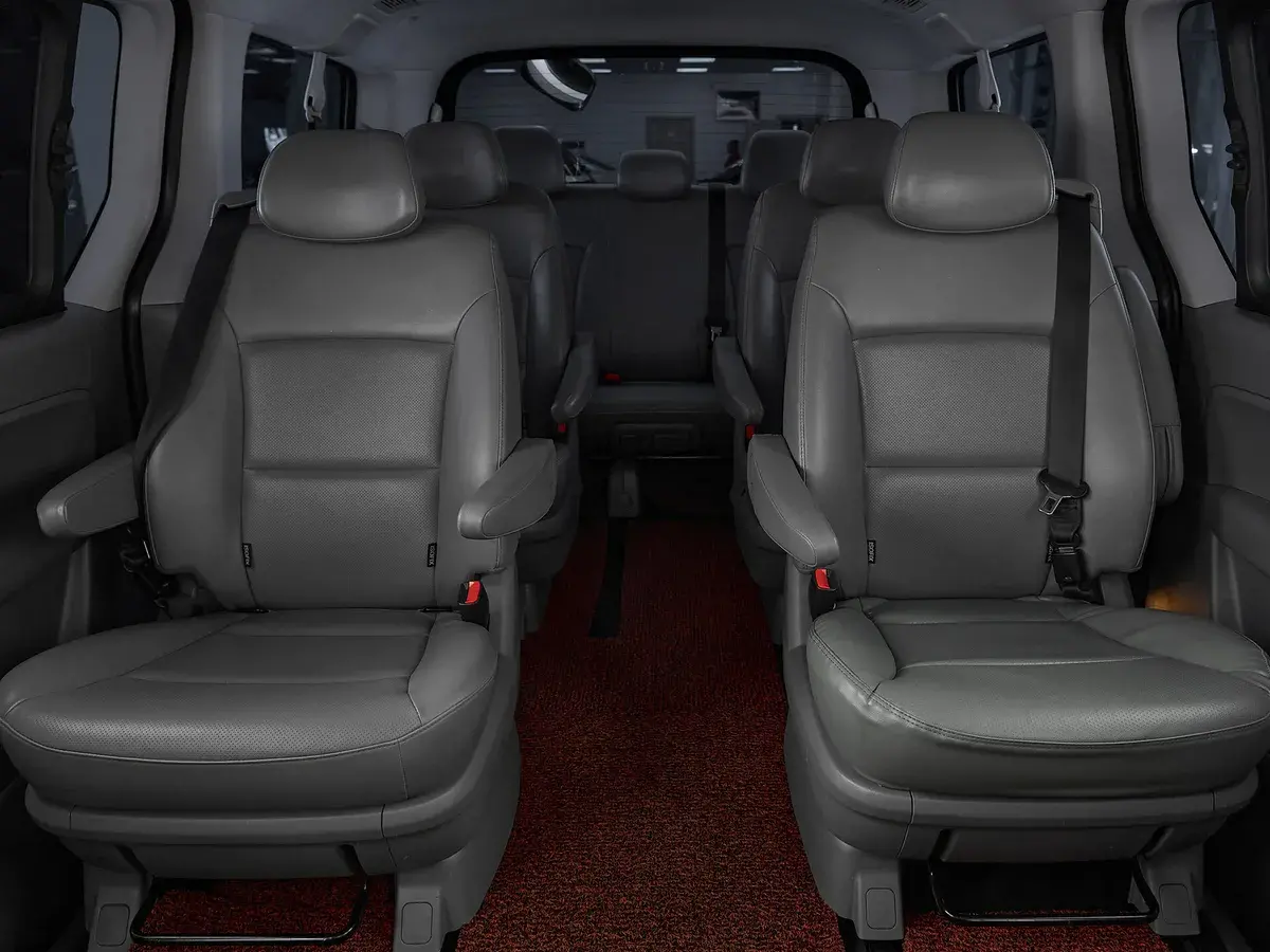 Hyundai Grand Starex