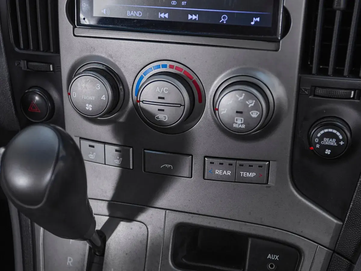 Hyundai Grand Starex