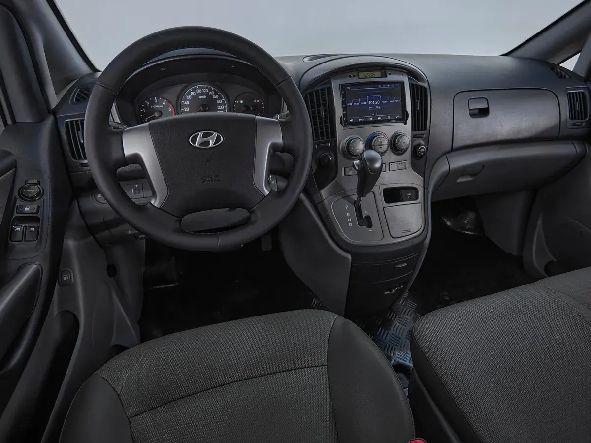 Hyundai Grand Starex