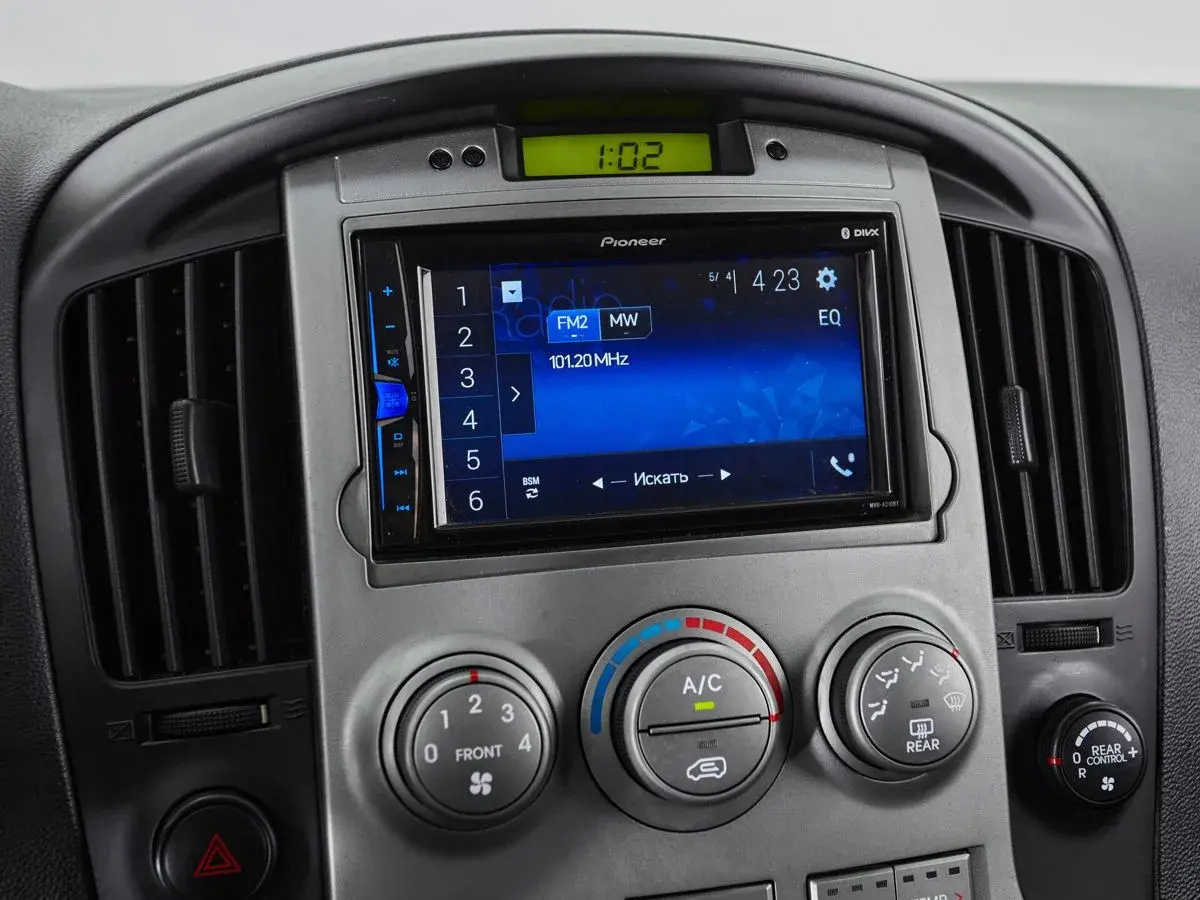 Hyundai Grand Starex