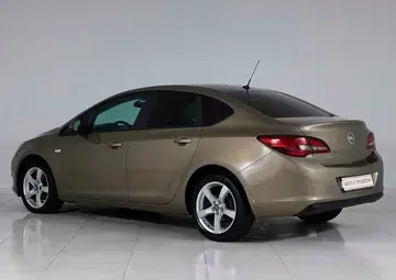 Opel Astra Вид 4