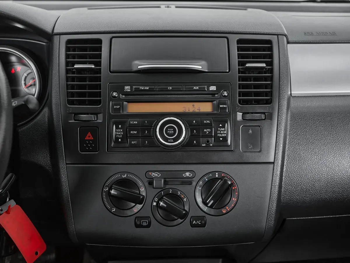 Nissan Tiida
