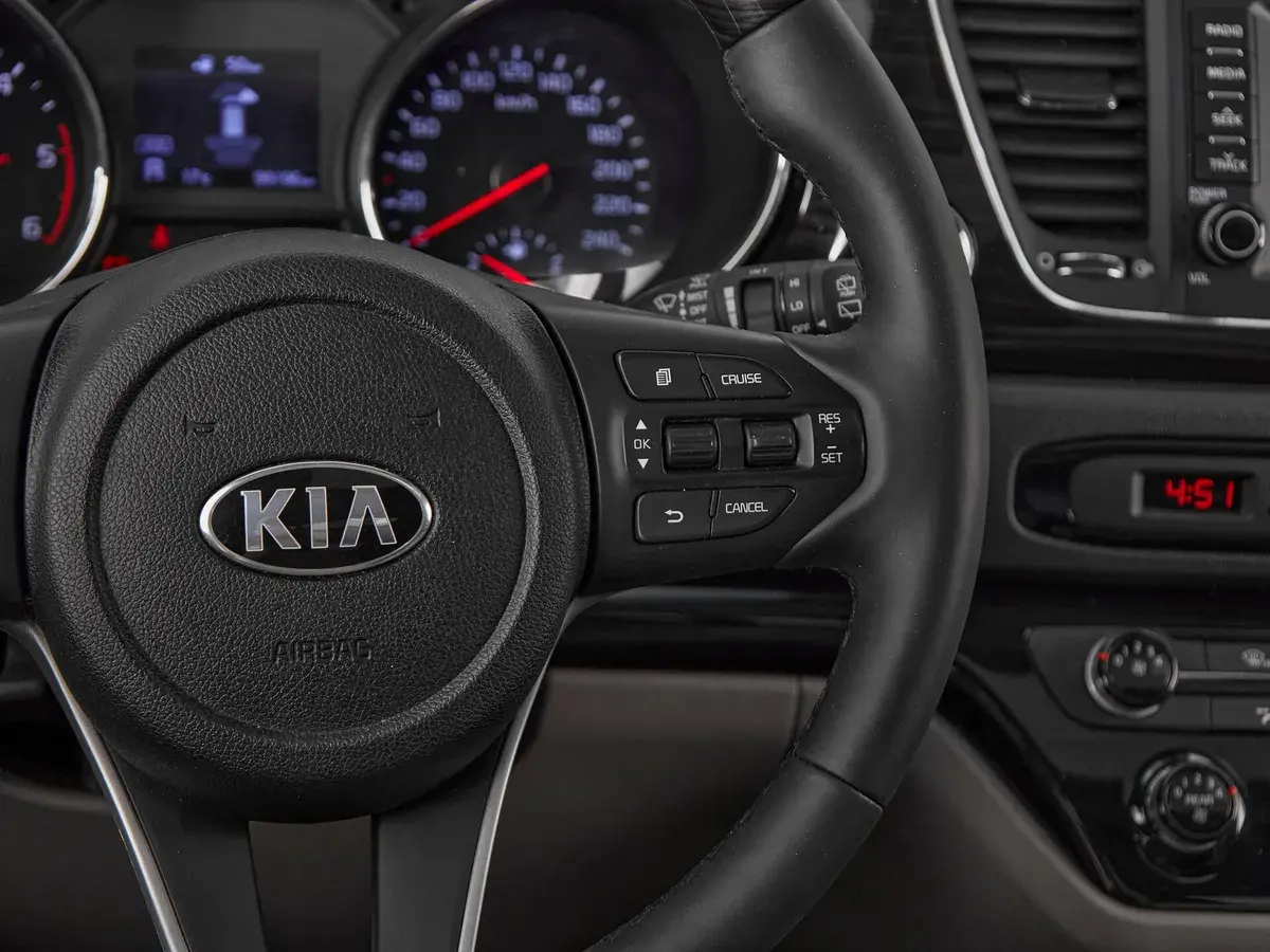 Kia Carnival