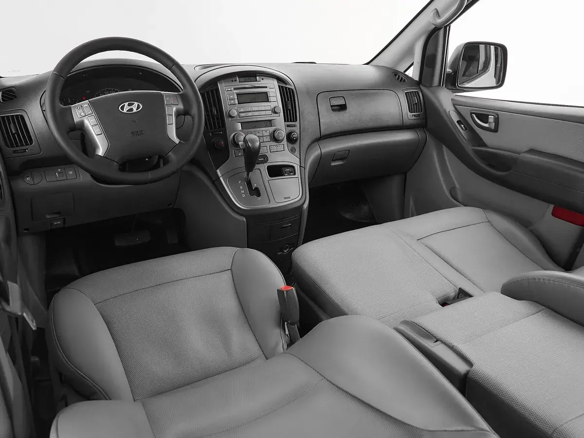 Hyundai Grand Starex