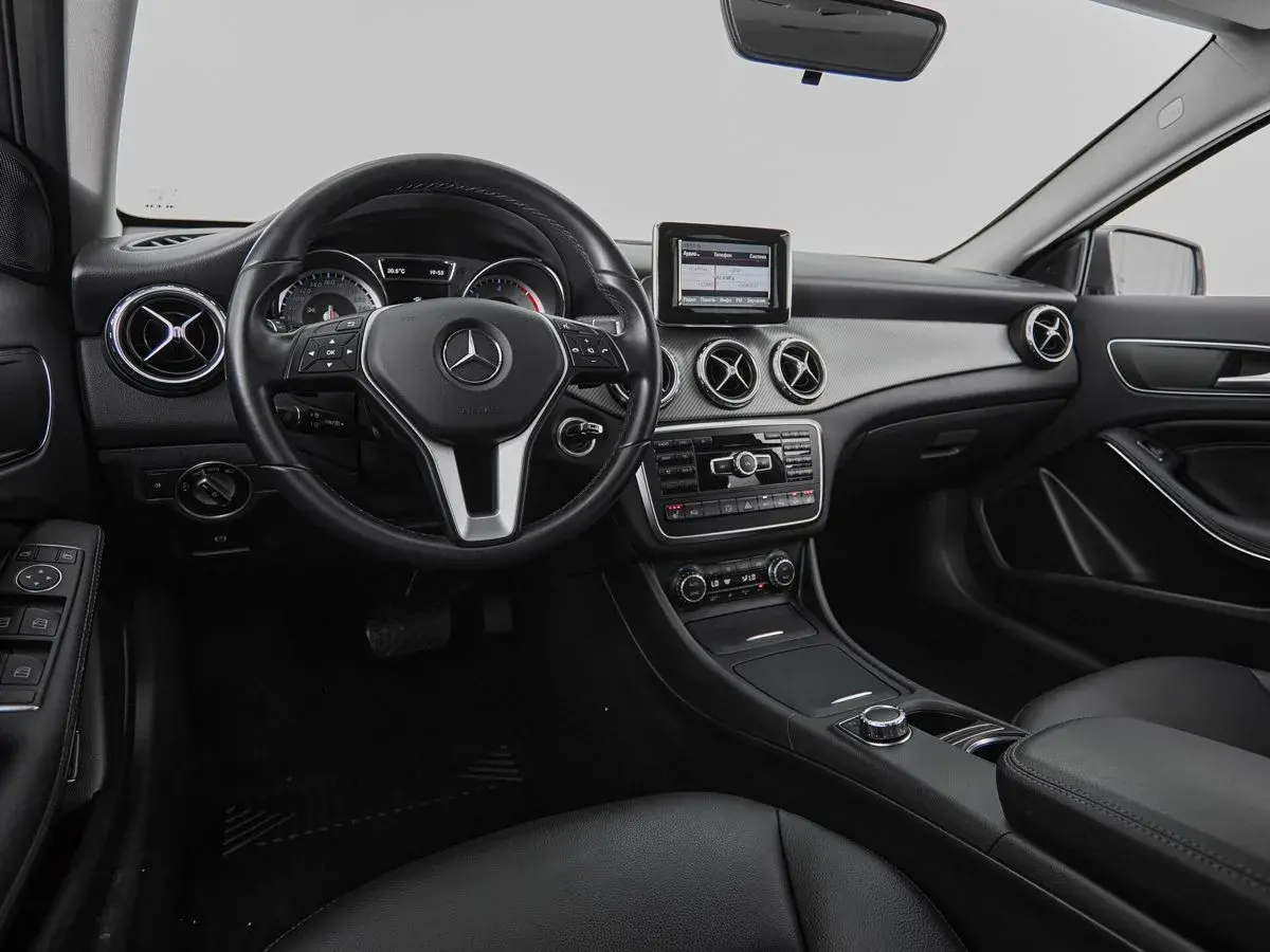 Mercedes benz GLA