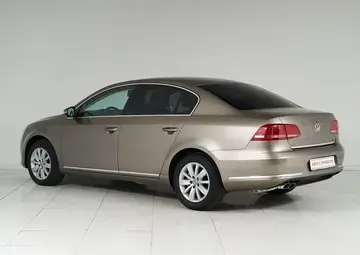 Volkswagen Passat Вид 4