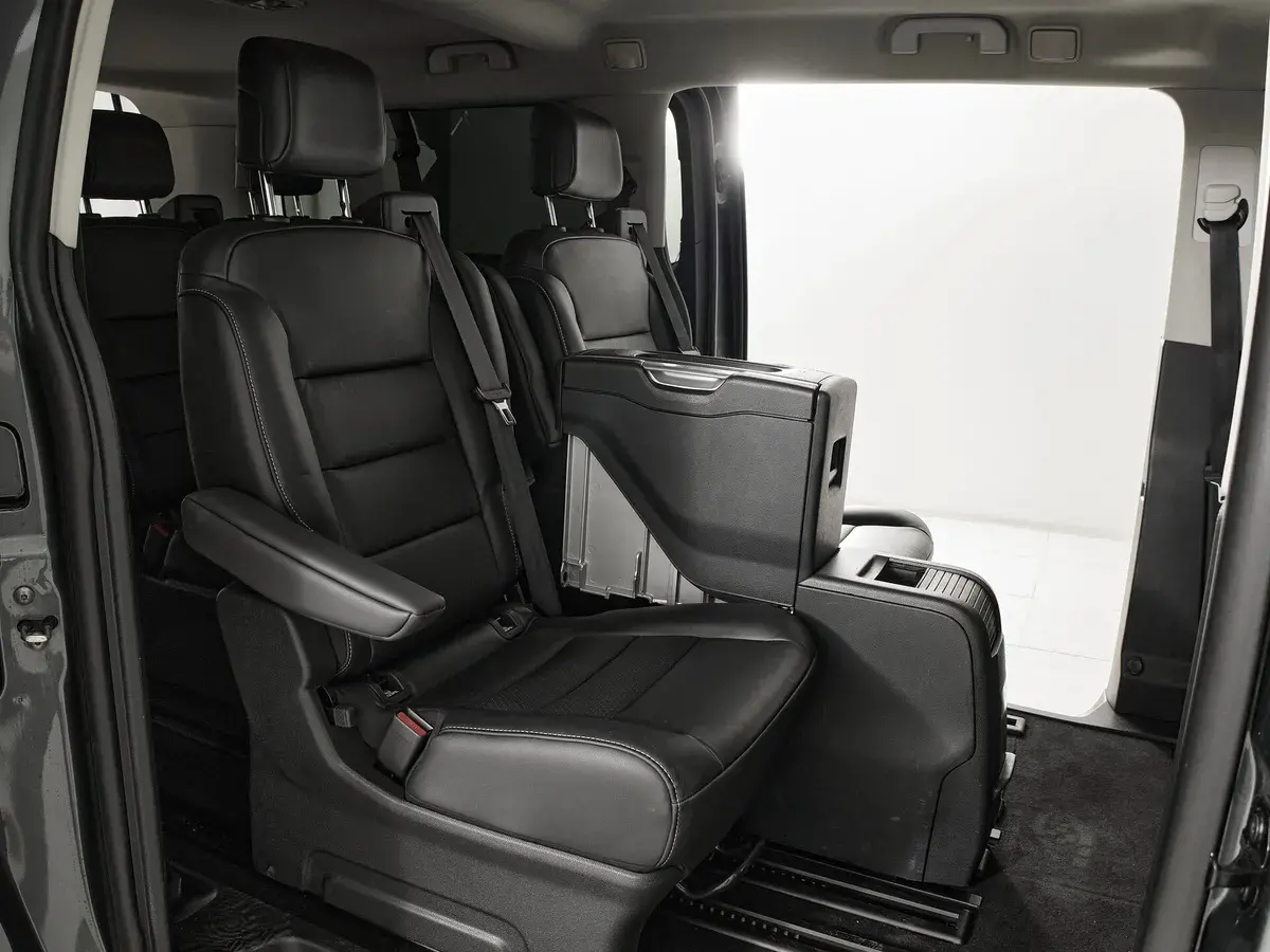 Peugeot Traveller