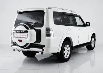 Mitsubishi Pajero Вид 4