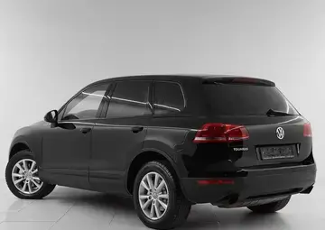 Volkswagen Touareg Вид 4