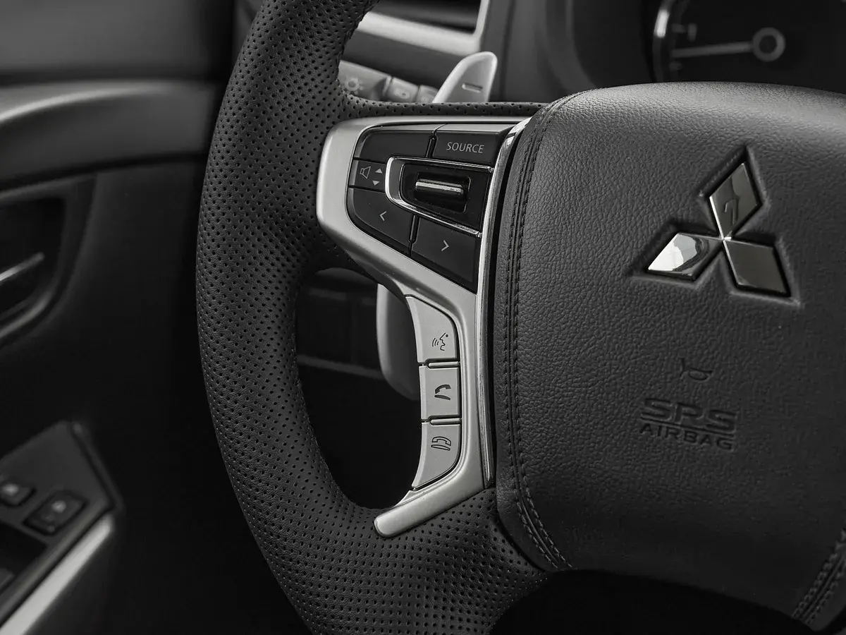 Mitsubishi Pajero Sport