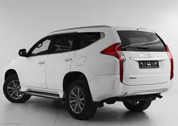 Mitsubishi Pajero Sport Вид 4