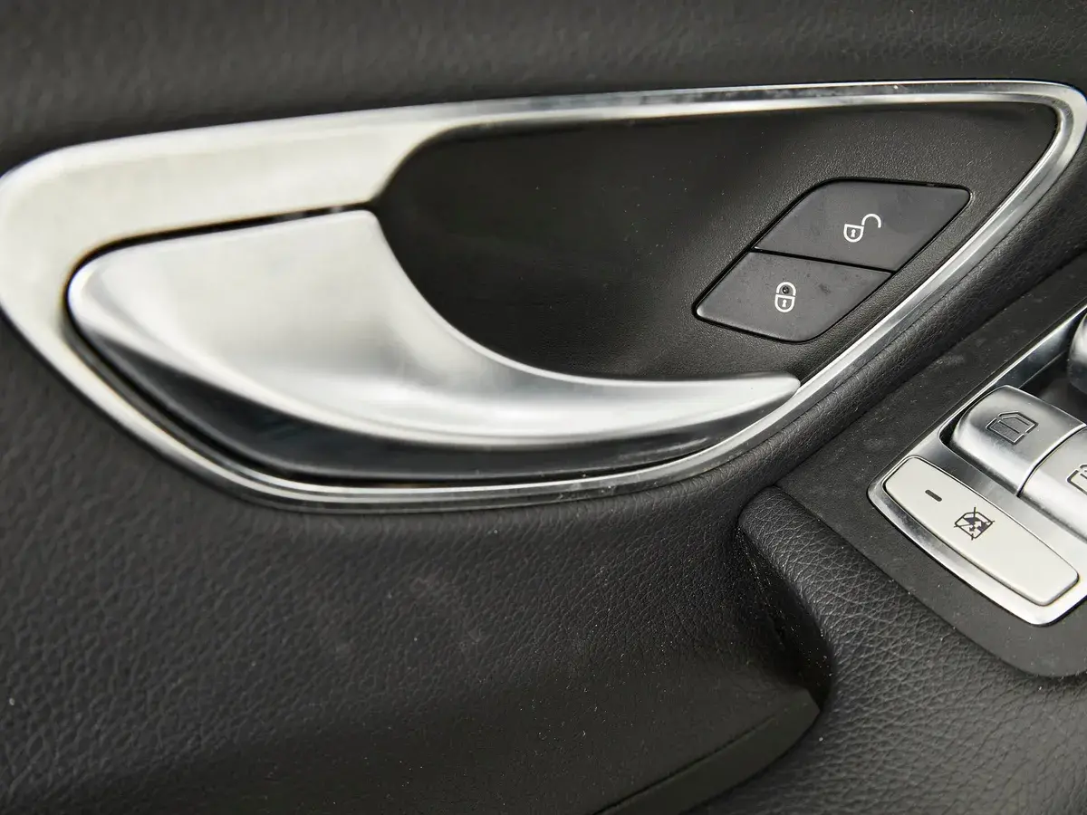 Mercedes benz C-Класс