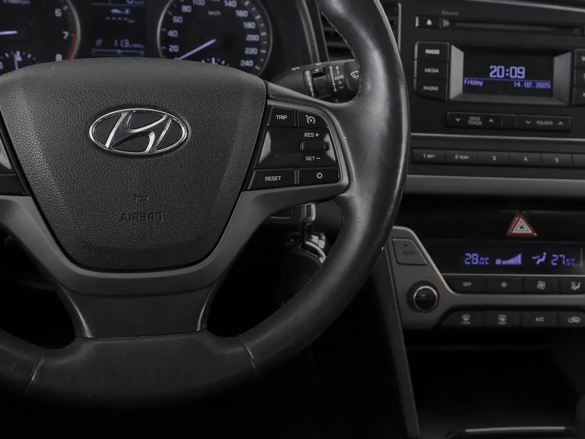 Hyundai Elantra