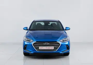 Hyundai Elantra Вид 2