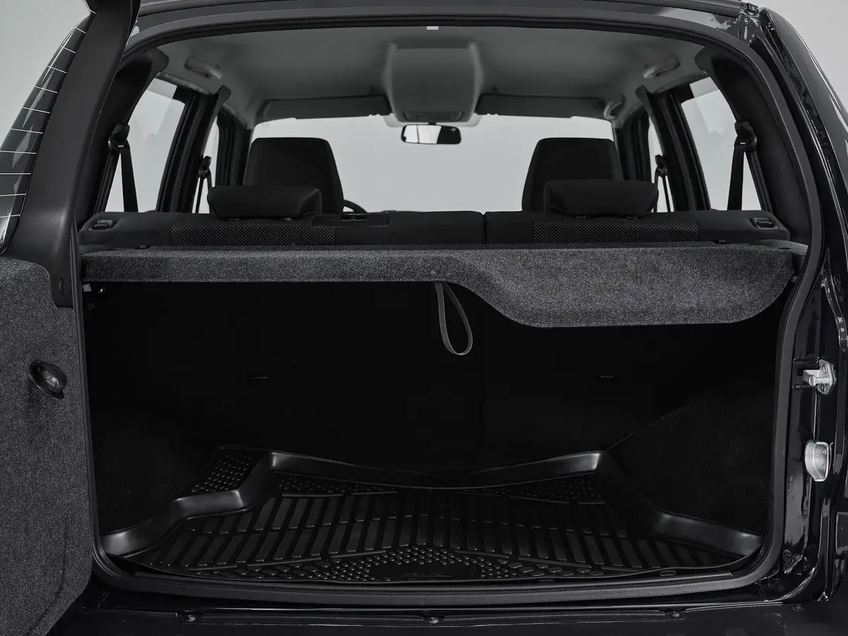 Lada Niva Travel